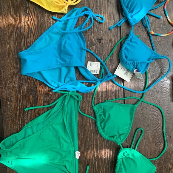 Bathing suits - Picture 3 of 7